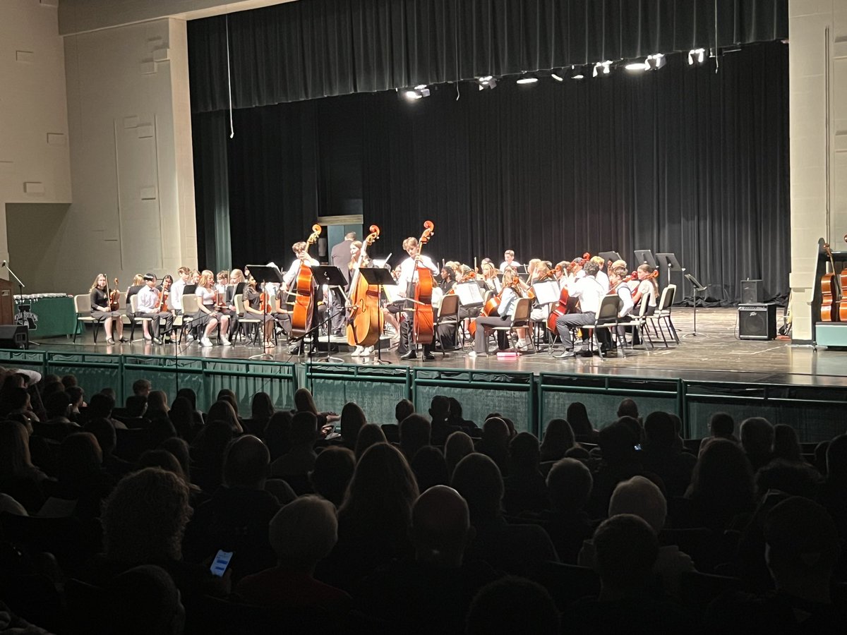 Ryan Beaumont (@apharmonms) on Twitter photo 7th Grade Bass Section getting the spotlight tonight!
<a href="/HarmonPrincipal/">Mark Abramovich</a> <a href="/Greenmensteward/">Michael Roberto</a> <a href="/DrPMilcetich/">Paul Milcetich</a> #unitedgreenmen 7th Grade Bass Section getting the spotlight tonight!
<a href="/HarmonPrincipal/">Mark Abramovich</a> <a href="/Greenmensteward/">Michael Roberto</a> <a href="/DrPMilcetich/">Paul Milcetich</a> #unitedgreenmen