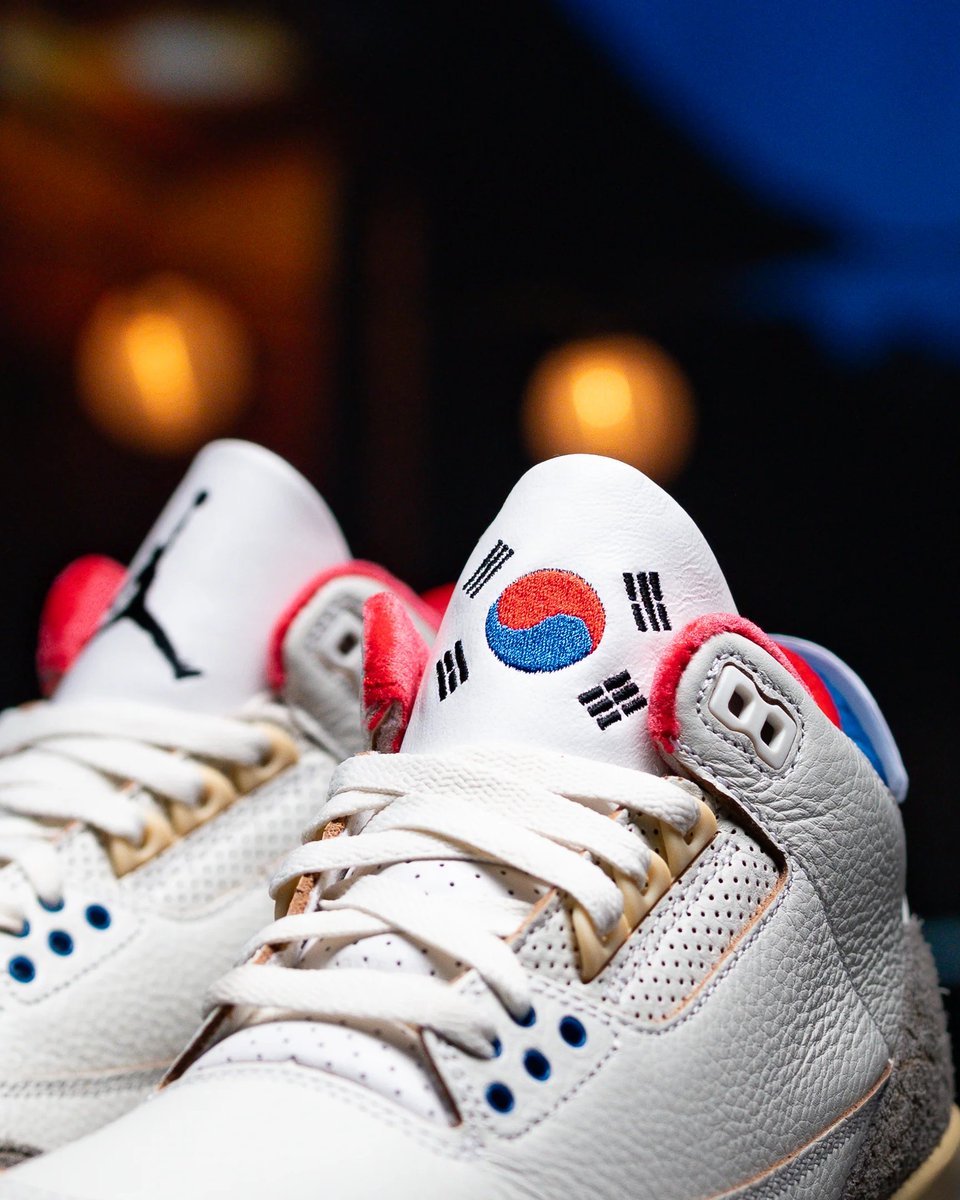 EldenMonitors's tweet photo. This is also a GR, with a ton of pairs!

Dropping via select retailers like @TBGeneration alongside SNKRS US https://t.co/xt8eKJr87o