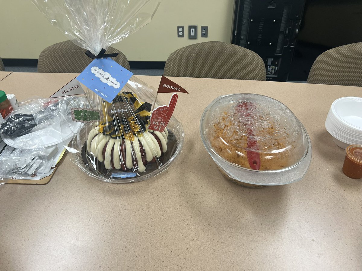 A huge thank you to Mrs. Franco for feeding the coaches today! The food was absolutely delicious! <a href="/GPHS_GPISD/">Galena Park High School</a> <a href="/GalenaParkISD/">Galena Park ISD</a> 

#GoldBlooded
