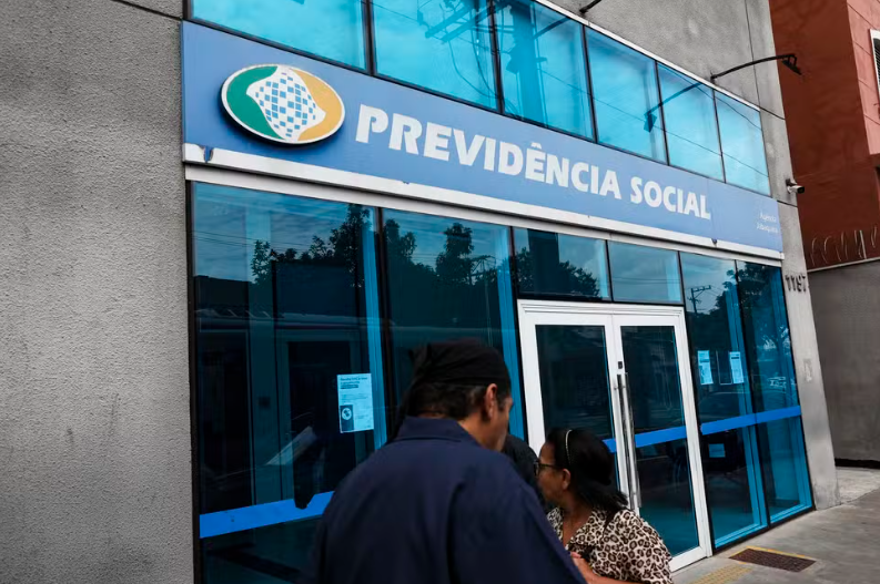NossoINSS's tweet photo. Congresso derrubou regra que exigia autorização anual para descontos em aposentadorias e pensões do INSS

mais em: https://t.co/H9wX16DVHi https://t.co/VEEohrlWRb