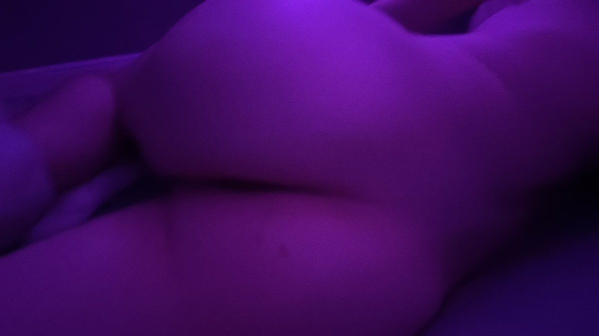 teenslvf's tweet photo. would u fuck me if i was ur bro and was like this next to u #nsfwtwt #femboy #freeuse #bwc https://t.co/ZDVh8A6emZ