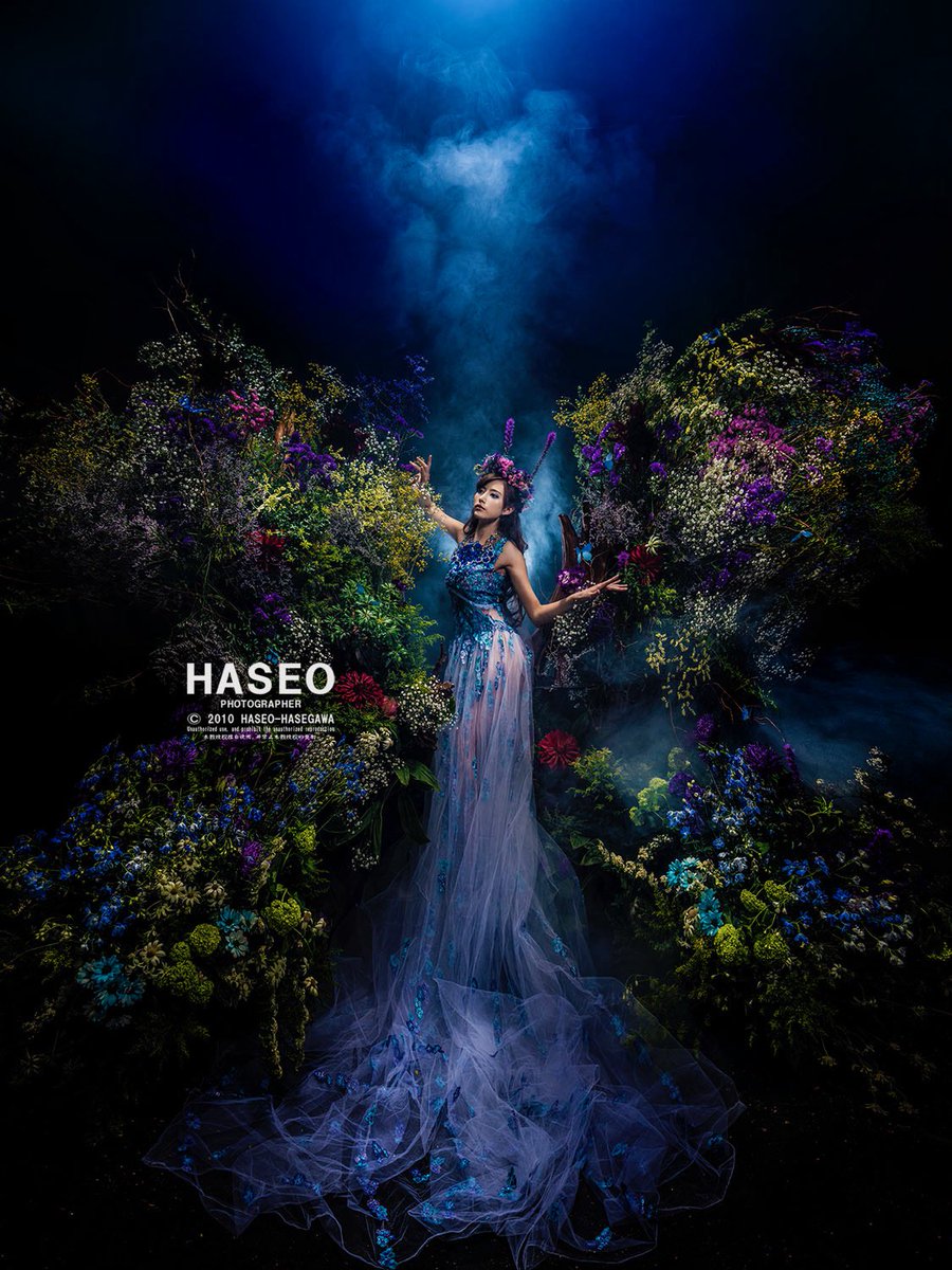 過去作品紹介⑤

童話に出てきそうなファンタジーな衣装も制作しています👗

赤ずきんやプリンセス、幻想生物をモチーフにした作品など
大川が制作するドレスはリボンやフリルなどの甘く感じられる要素は控えめで、ドレープたっぷりのエレガントなデザインが多いです✨