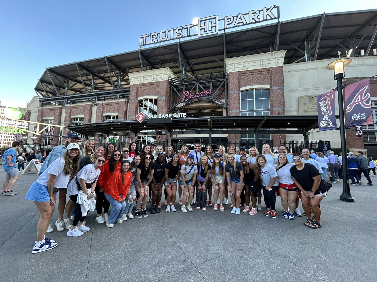 checking in at 📍Truist Park 

#GoGators | <a href="/Braves/">Atlanta Braves</a>