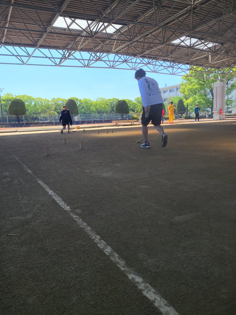 怒涛のGWが終わりました。今週の母の日まで仕事気張り時💪

疲れが溜まりすぎて10時間ノンストップで寝続けたから、今日は時間空いたので久しぶりに軽くモルックします🙌