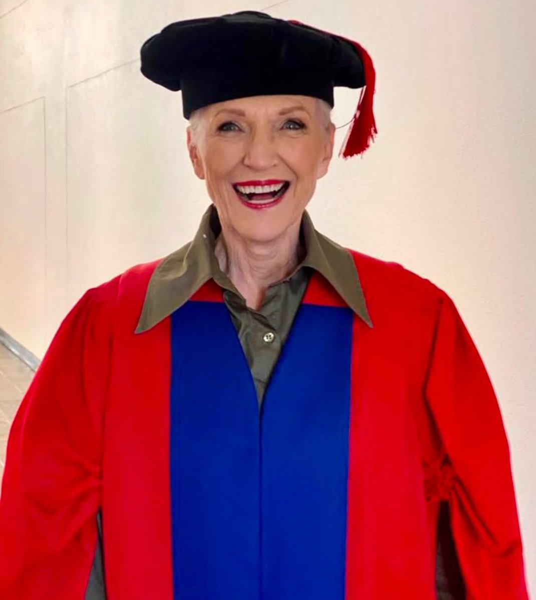 Elon_musk12336's tweet image. Can you please say congratulations 🍾 to my mom Maye Musk on acquiring her PHD ❤️🎉
It’ll make her day ❤️