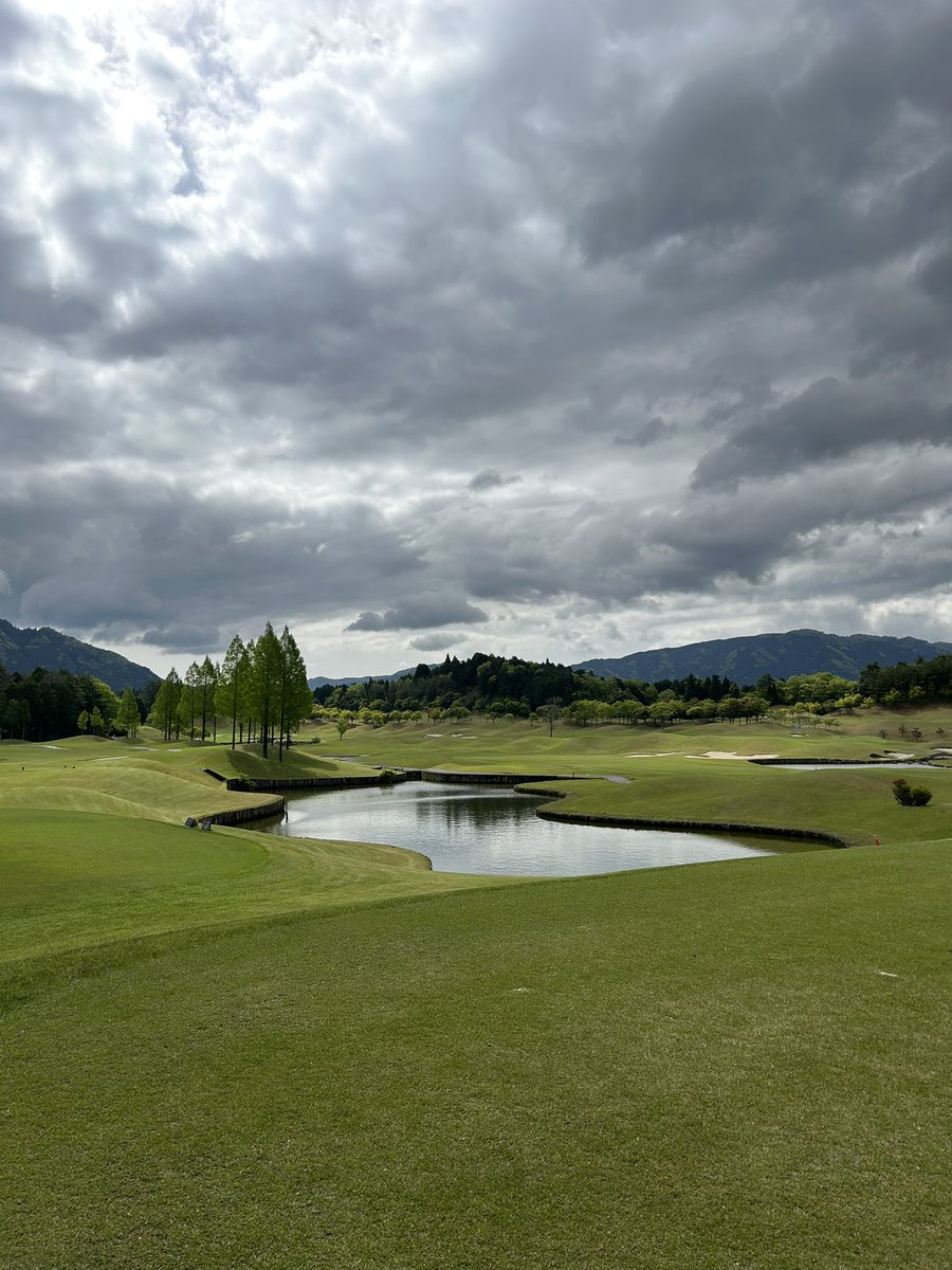3kiyo_m9's tweet photo. 久しぶりの富士スタ南⛳️
うれしー！さむー！ https://t.co/lD2V1sQoIp