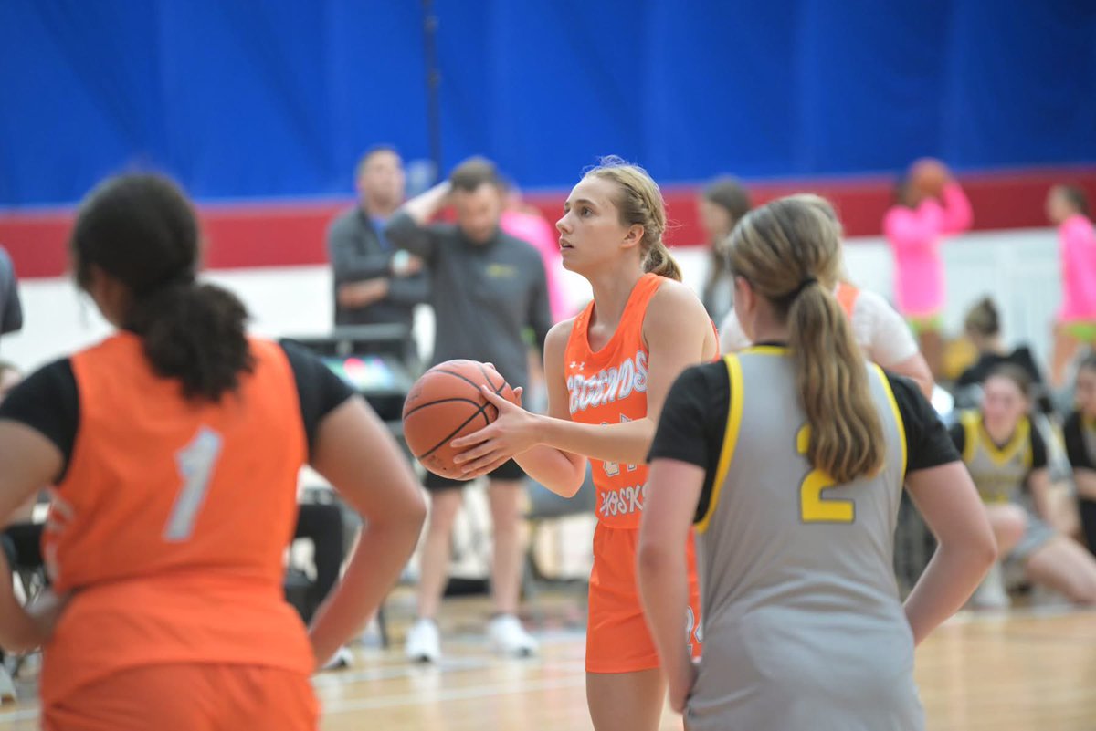 Maria_C0909's tweet image. Had so much fun at the @PrepGirlsHoops tourney this weekend! Our team went 4-0! Here’s some pictures from this weekend.
@team_hoskins
@JDabbs86
@PGH_Ohio