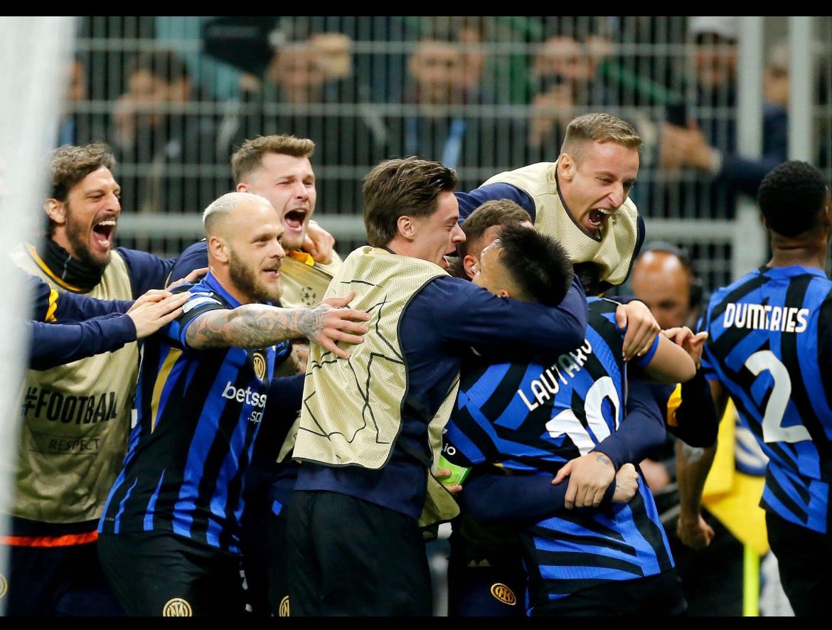 What a watch tonight!!As a neutral a fantastic watch! As a Barca fan, not so much I guess.I’ve just got home from my sports bar, we had quite a few in to watch it &amp; the atmosphere was something else! Now it’s time for Arsenal to do the same for us tomorrow…. COYG 🔴⚪️❤️🤍💪🏼⚽️🙏🏼