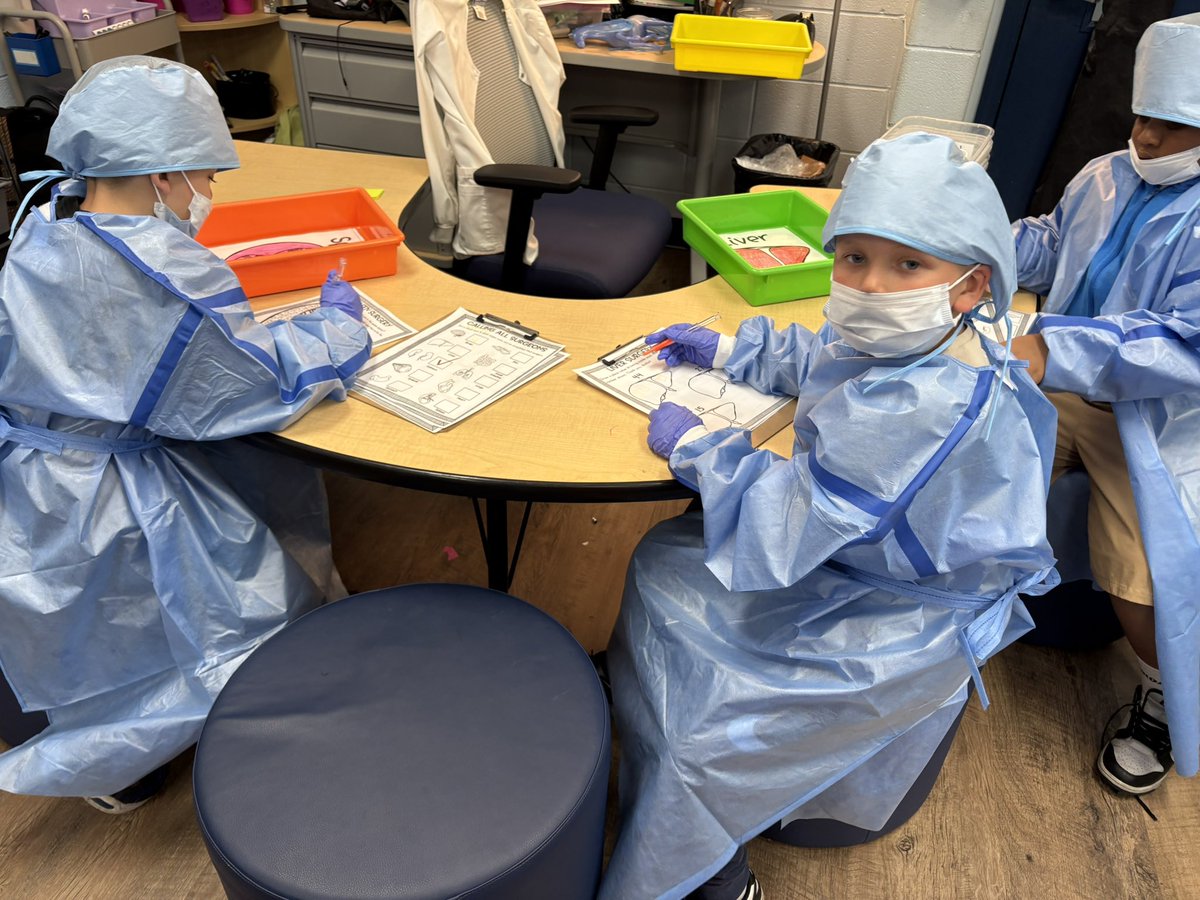MrsWilliams_RES's tweet photo. We had the best time “saving lives” today by solving place value problems! @Rockfield_Elem @GoTeachKY https://t.co/kmBkgo57iB
