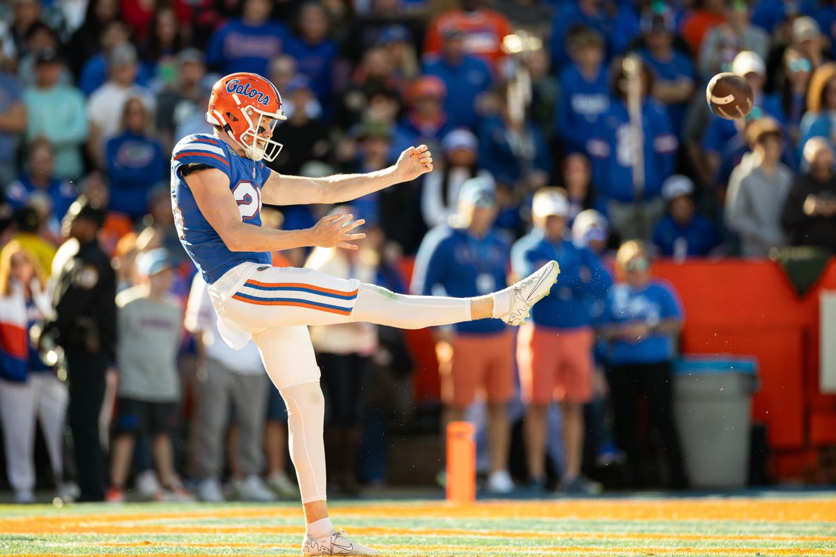 Per source, the Broncos have agreed to terms with punter Jeremy Crawshaw on his rookie contract.