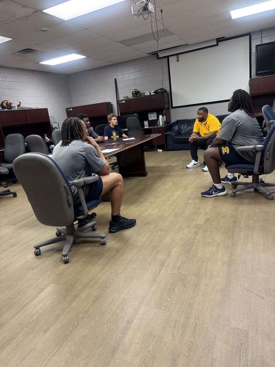 Buckhorn High School Football Recruiting (@recruitbuckhorn) on Twitter photo Thank you to <a href="/coachJWilliams6/">JD Williams</a> for stopping by to check up on some of our guys today! Big things happening here at <a href="/Bucks_Football1/">Buckhorn Football</a>!
#RecruitBuckhorn | #beELITE Thank you to <a href="/coachJWilliams6/">JD Williams</a> for stopping by to check up on some of our guys today! Big things happening here at <a href="/Bucks_Football1/">Buckhorn Football</a>!
#RecruitBuckhorn | #beELITE
