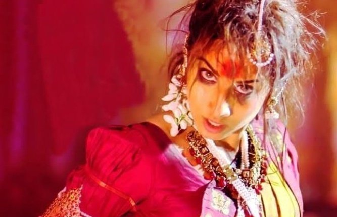 Iam_Mian's tweet image. Situation of "Sindoor" right now : 😂