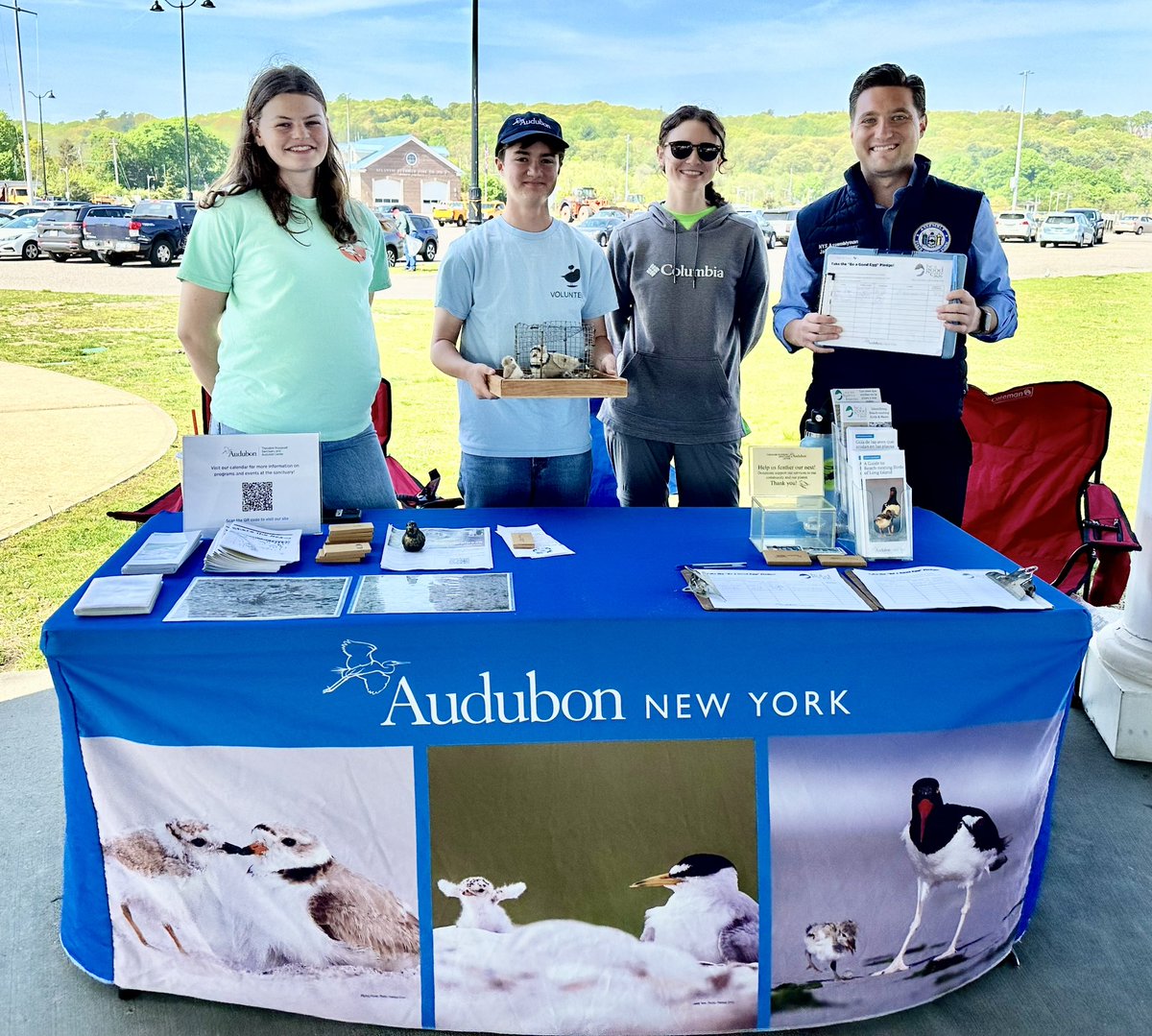 BlumencranzJake's tweet image. I had an amazing time at the Oyster Bay Harbor Spring Cleanup & Marine Education Day! I met some amazing families—including this young conservation champ who proudly picked up two pounds of trash to help keep our waterfront clean.
Thank you to @audubonsociety and Theodore…