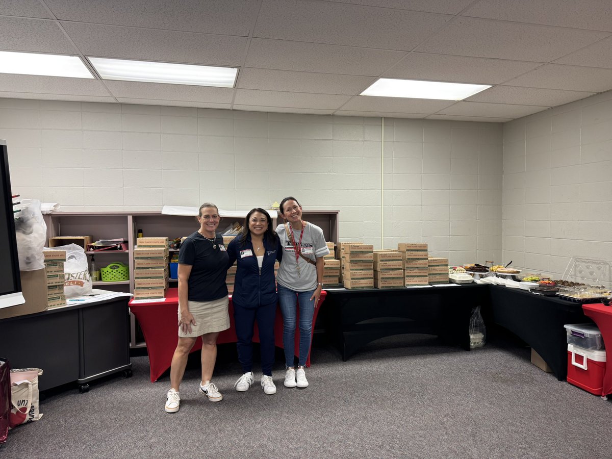SLMS PTO (@slmstitanpto) on Twitter photo We celebrated the ENTIRE staff at <a href="/SLMSTitans/">Sugar Land MS</a> with <a href="/McAlistersDeli/">McAlister's Deli</a> -Stafford & 🍪🍰. This wouldn’t have been possible without the support of our membership, donations, spirit night supporters, community sponsors and the Titan community as a whole!
#Thankful
#strongertogether We celebrated the ENTIRE staff at <a href="/SLMSTitans/">Sugar Land MS</a> with <a href="/McAlistersDeli/">McAlister's Deli</a> -Stafford & 🍪🍰. This wouldn’t have been possible without the support of our membership, donations, spirit night supporters, community sponsors and the Titan community as a whole!
#Thankful
#strongertogether