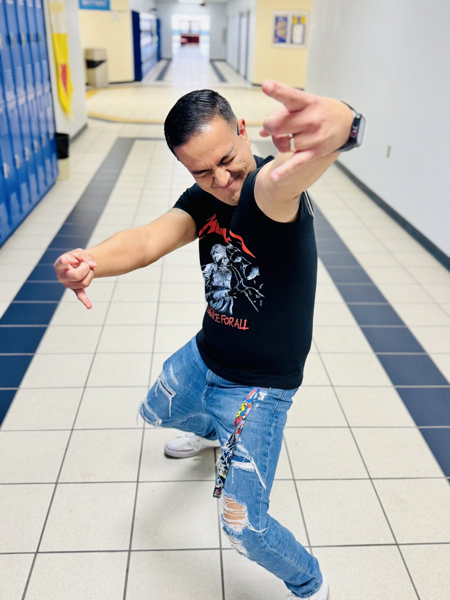 Happy Teacher Appreciation Day to all the ion-credible teachers out there! You’ve got all the solutions, and your impact is elemental! 🧪 #SEHSTheBest #SEHSTeacherWeek25
