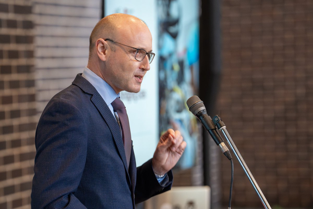 On Tuesday, 29 April 2025, Australian Astronomical Optics launched the 10-year strategic plan with Macquarie University Executives, FSE leadership and staff, AAO staff and strategic industry partners. Read our AAO Strategic Plan 2025-2034: Bridging Eras mq.edu.au/__data/assets/…