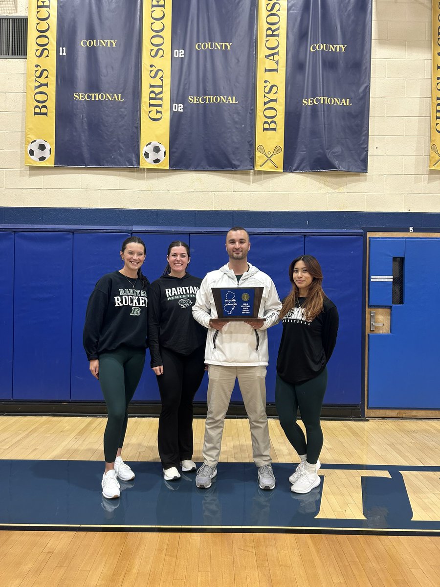 Throwback to our amazing state sectional championship run!! Want to get in on history? Check out our pinned tweet for our 3 day summer camp 🏐 Skills &amp; drills for new or experienced volleyball players!!