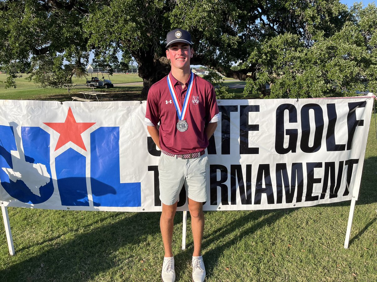 Photo courtesy Davenport Golf.  Last week the girls rallied from 6th after day 1 to finish 2nd in the 4A #uilstate golf tourney. This week Kyle Doolittle was 8th after day 1. Shot 2nd best round day 2 &amp; won a playoff for 2nd. James Harden can learn from DHS golf how to be clutch