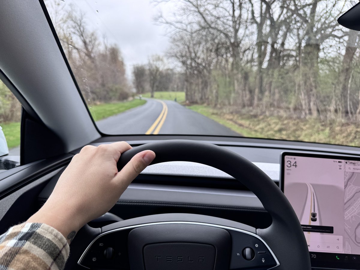 TESLARATI tweet media