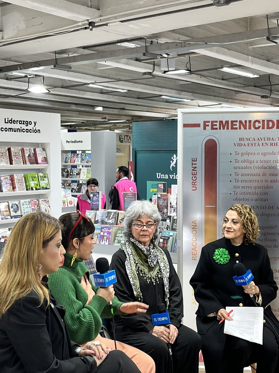 laamicamilagil's tweet photo. Estuve en la @FILBogota con Tatiana de Trineo, Faviola de la Red de Periodistas y Jined, referente nacional, hablando sobre mujeres y medios en el stand de @ELTIEMPO Narrar con justicia también es transformar. Vean la charla aquí: https://t.co/z3QemdJaXx
#FILBo2025 #ElTiempoMujer https://t.co/OfLxJSGrPU