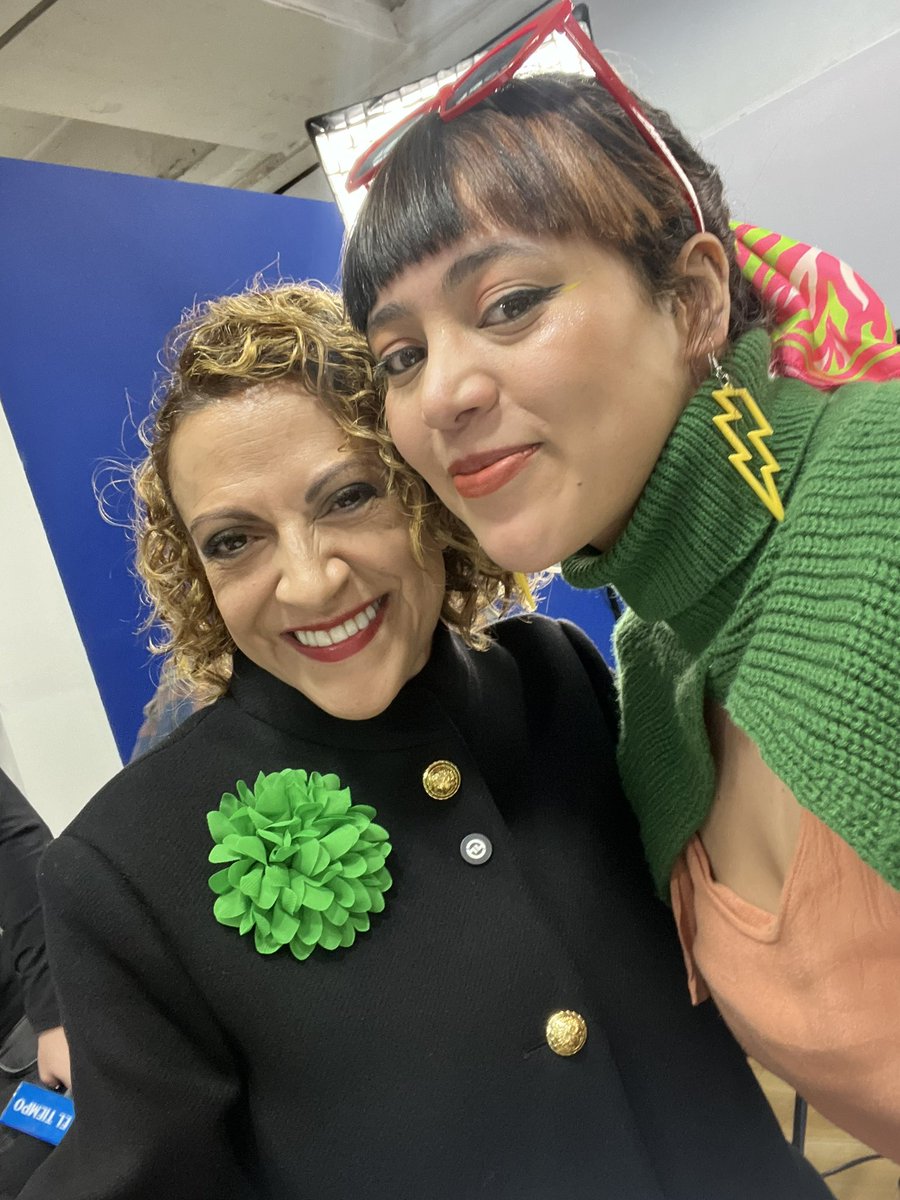 laamicamilagil's tweet photo. Estuve en la @FILBogota con Tatiana de Trineo, Faviola de la Red de Periodistas y Jined, referente nacional, hablando sobre mujeres y medios en el stand de @ELTIEMPO Narrar con justicia también es transformar. Vean la charla aquí: https://t.co/z3QemdJaXx
#FILBo2025 #ElTiempoMujer https://t.co/OfLxJSGrPU
