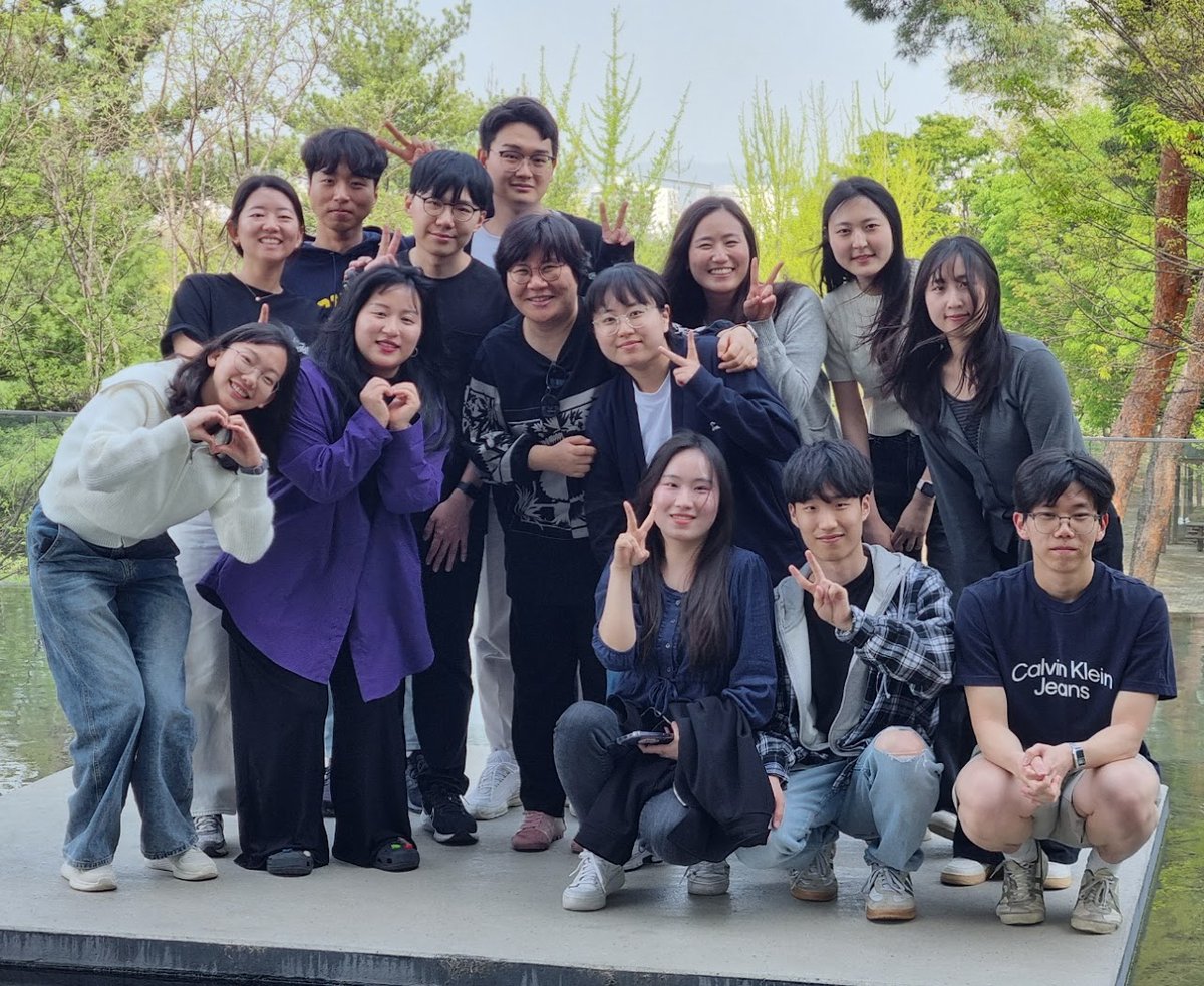 LimLab_KAIST's tweet image. Lim Lab&apos;s Tea Time in April, 2025