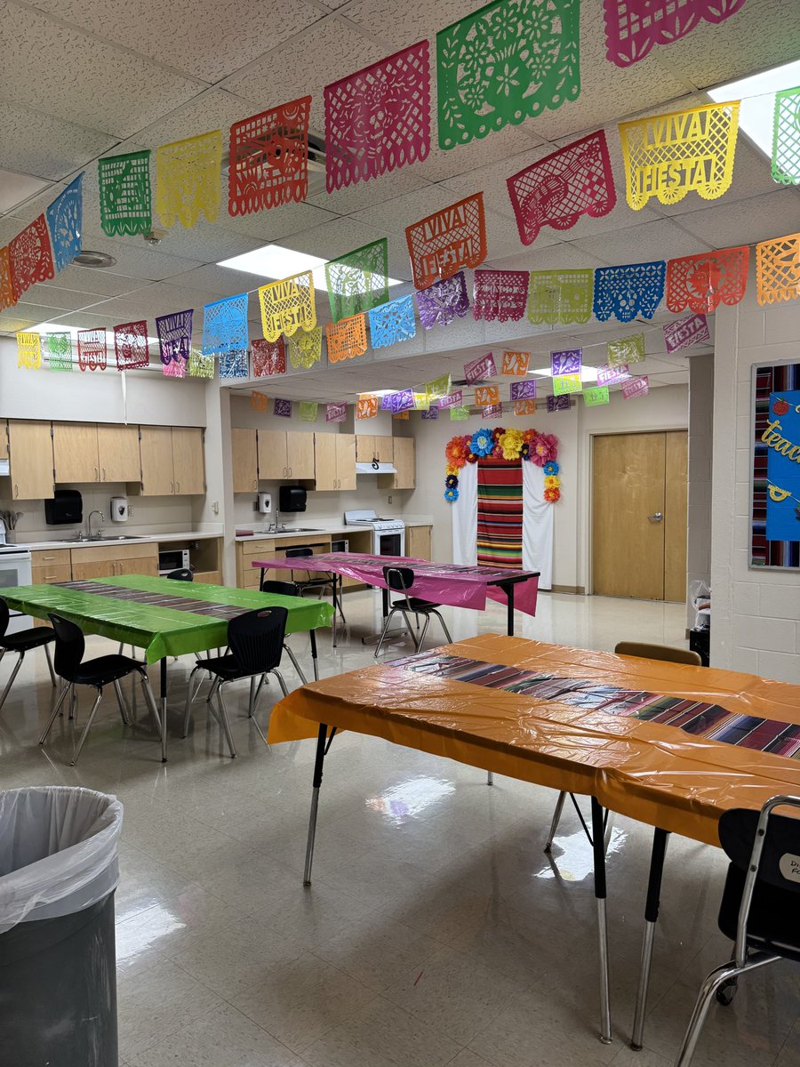 Pease Middle School (@nisdpease) on Twitter photo Shout out to our amazing PTA for the festive decorations and delicious food to kick off Teacher Appreciation Week! Also, thank you to <a href="/raisingcanes/">Raising Cane's</a> for the sweet tea. 💛🐾💙 Shout out to our amazing PTA for the festive decorations and delicious food to kick off Teacher Appreciation Week! Also, thank you to <a href="/raisingcanes/">Raising Cane's</a> for the sweet tea. 💛🐾💙
