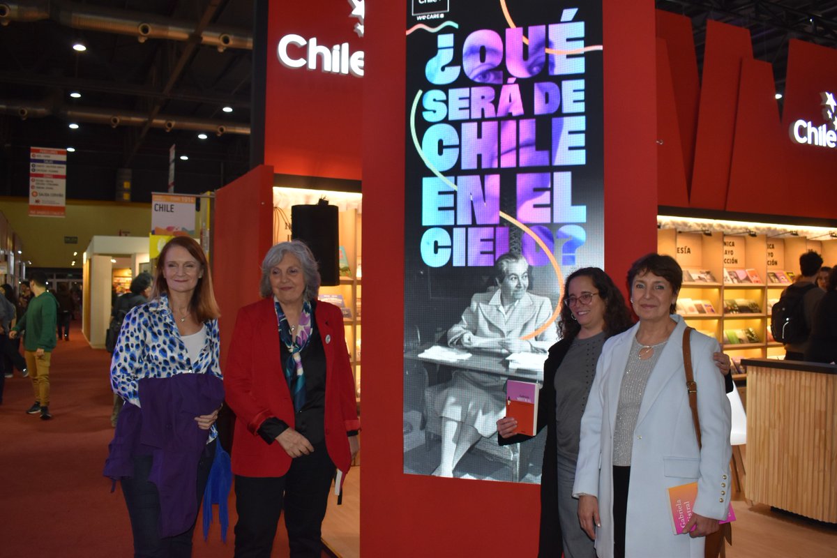 Embajada de Chile en Argentina (@embachilearg) on Twitter photo Con la presencia del Embajador Viera Gallo, se presentó en el stand Chile en la Feria Internacional del libro, "Antología de Gabriela Mistral" de la escritora Alicia Salomone. <a href="/Minrel_Chile/">Cancillería Chile 🇨🇱</a> <a href="/prochile_ar/">ProChile Argentina</a> <a href="/alicia_salamone/">Alicia Salamone</a> <a href="/CCulturalMATTA/">CentroCulturalMATTA</a> Con la presencia del Embajador Viera Gallo, se presentó en el stand Chile en la Feria Internacional del libro, "Antología de Gabriela Mistral" de la escritora Alicia Salomone. <a href="/Minrel_Chile/">Cancillería Chile 🇨🇱</a> <a href="/prochile_ar/">ProChile Argentina</a> <a href="/alicia_salamone/">Alicia Salamone</a> <a href="/CCulturalMATTA/">CentroCulturalMATTA</a>
