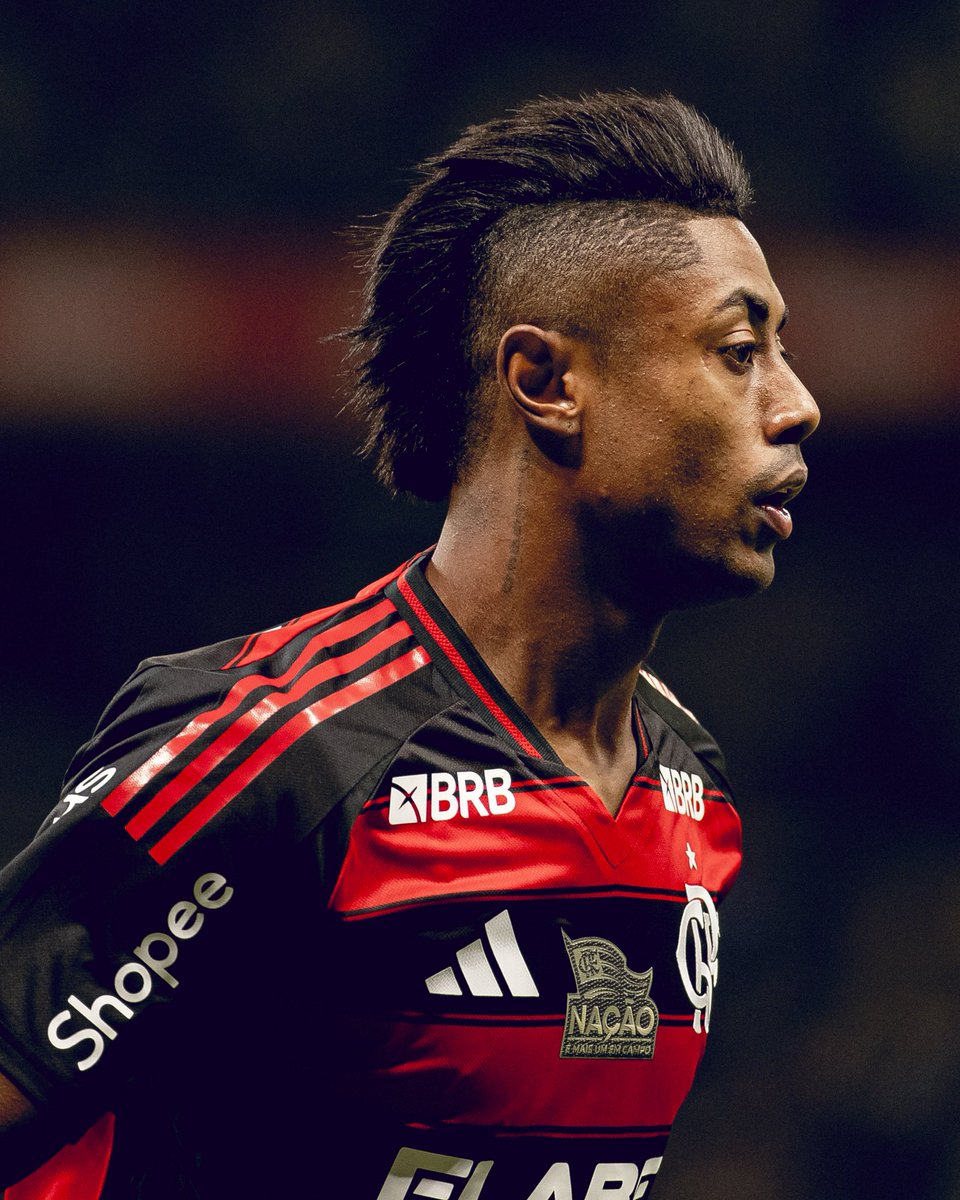 futebol_info's tweet photo. ⚠️ Atenção!

STJD recebe provas da Justiça e abrirá inquérito sobre Bruno Henrique, do Flamengo, por manipulação de resultados.

Um auditor será nomeado pelo STJD para conduzir a investigação.

O atacante deve ser enquadrado no artigo 243, que trata casos de manipulação. A pena, em caso de condenação, é de 6 meses a 2 anos de suspensão.

O STJD também pode determinar um afastamento preventivo de Bruno Henrique, mas isso é improvável. O jogador deve ficar livre para atuar até ser julgado.

🗞 @UOLEsporte | @_rodrigomattos_ 
📸 Adriano Fontes/CRF