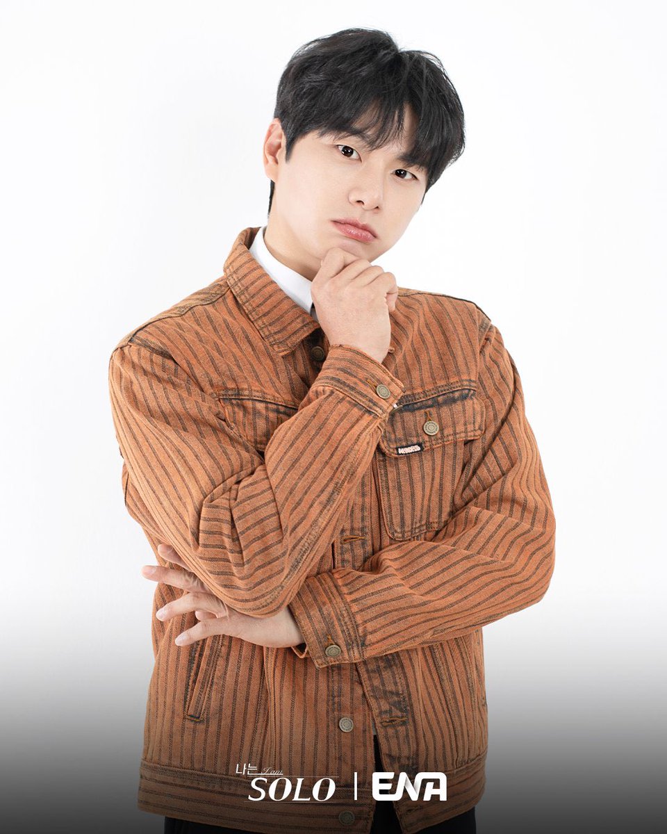 SY__company's tweet photo. ENA 대표 예능
< 나는 SOLO >
금일 방송될 200회를 맞이하여
NEW 포스터가 공개되었습니다 .ᐟ
⠀
💭오늘 밤 10시 30분 200회 본방사수
📺매주 수요일 밤 10시 30분 ENA오리지널
⠀
#이이경 #나는솔로
#leeyikyung #ENA #imsolo https://t.co/NyuuUA1uMc