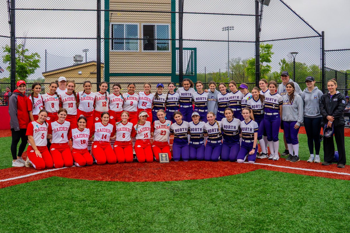 Thank you to former NRVS coach Tony Toronto, Kevin Hanlon, Nick D’Amelio, Maddie Girandola, our friends @ Clarkstown North &amp; the Csernecky family for helping us honor and remember NR Softball (Class of 1989) alum, Tara Csernecky, in our 14th annual Tara Csernecky Memorial Game 💚