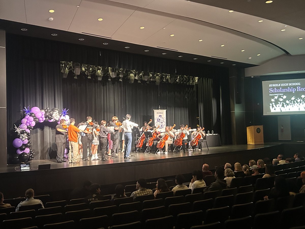 Busy night tonight ⁦<a href="/HumbleISD_HHS/">Humble High School</a>⁩! Top 10 Dinner and Senior Awards Night!