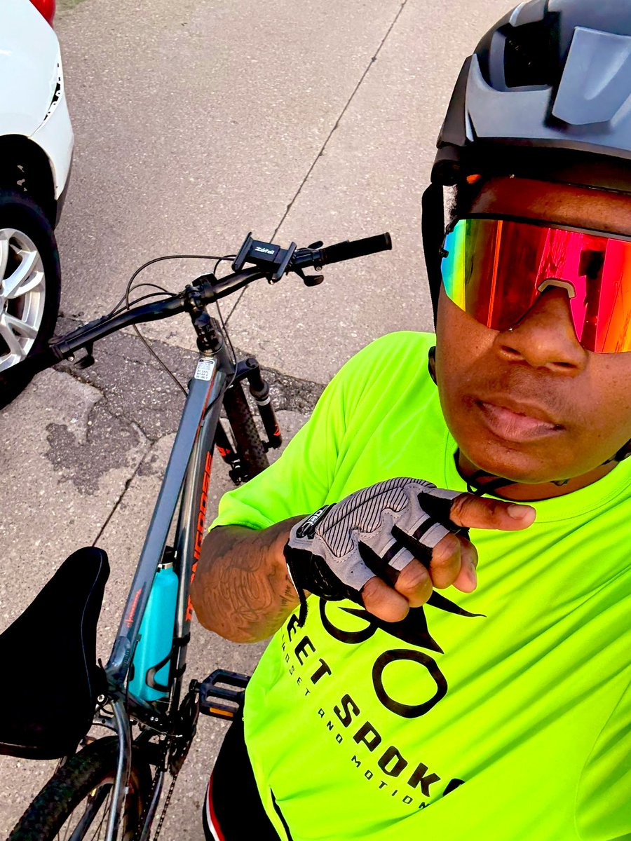 iluvtocuthair's tweet photo. Good ride after work…it’s officially bike season😈🚴🏾‍♀️ https://t.co/1y8kjBCrJW