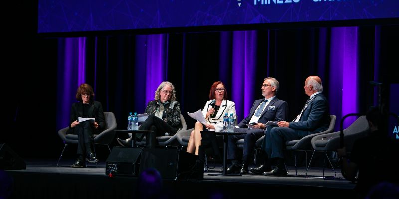 It's under 2 weeks to go until GRX25 brings the resources industry together from May 20-22 in Brisbane!
 
👉🏼 Groundbreaking tech &amp; innovation.
👉🏼 Industry-led conference
👉🏼 Connect with leaders
👉🏼 Build partnerships, and more!

Last Chance to Register: bit.ly/3NFXZHH