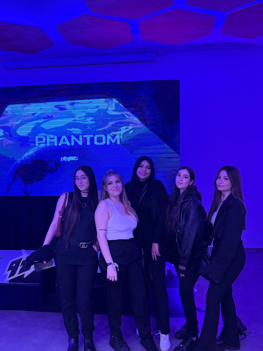 con estas mujeres a la guerra 
💜