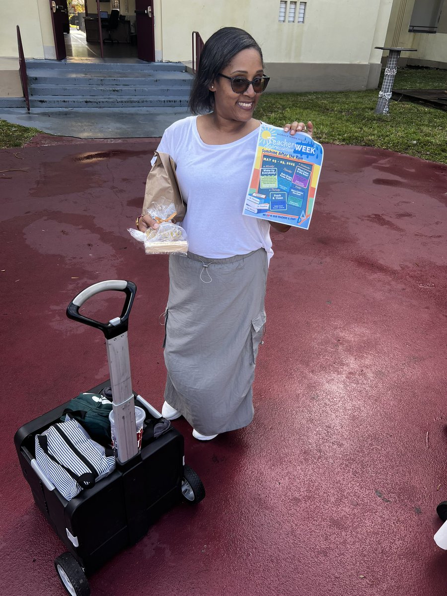 HoraceMannmdcps's tweet photo. Happy Teacher’s Appreciation Week! You are loved, valued, admired, and appreciated! There is no us without you! You have to love our AP @MsSMMurray energy! She always has it! @MDCPSCentral @MsSwainCRO #horacemann #YourBestChoiceMDCPS https://t.co/5jnXtwkpoR