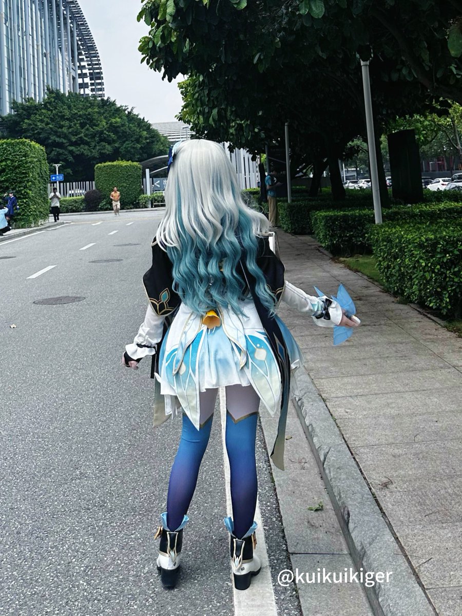 看背影看得出戴了头壳吗
#kigurumi #流萤 #cosplay #二次元 #广州萤火虫 #漫展