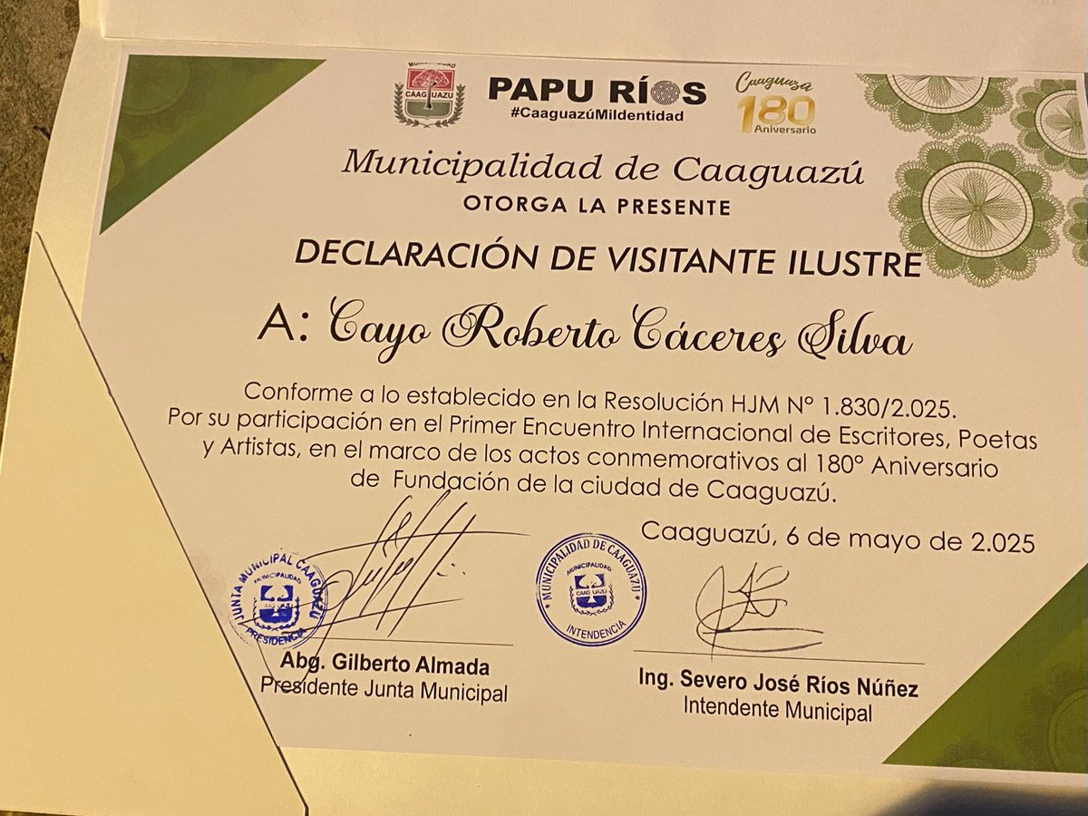 Escritores, poetas y artistas de 8 países de Latinoamérica, reunidos en Caaguazú. Una fiesta de las letras de nuestro continente, gracias a la brillante organización de la Academia Literaria Caaguazú. Gracias Hugo Samudio y equipo por hacer realidad este evento. SE PUEDE!!!