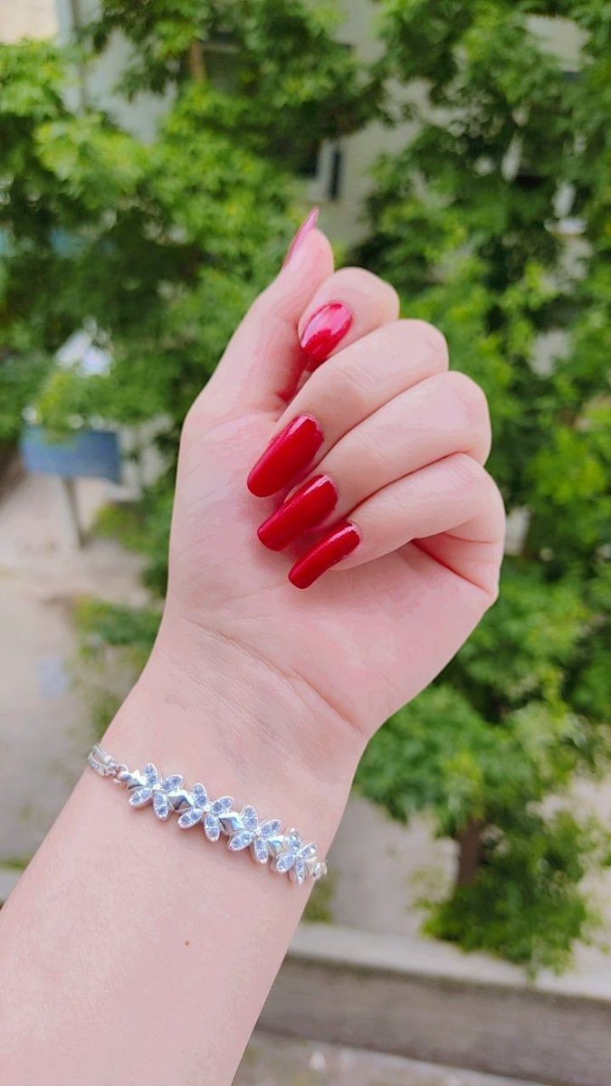 استمري بتألقكِ وزيدي جمالً كل مره.