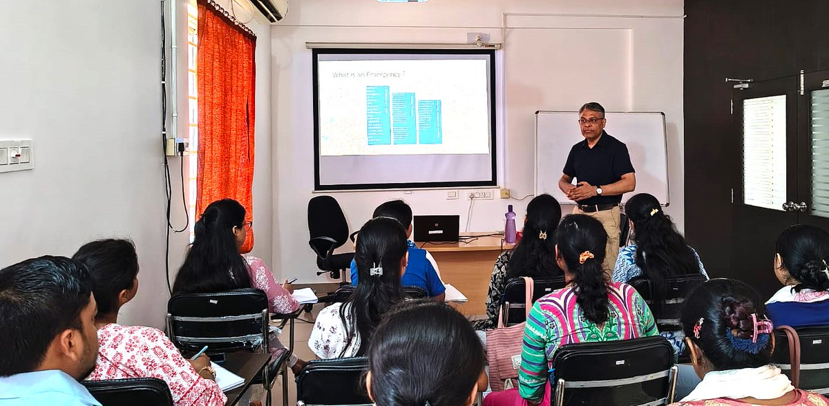 Indian Institute of Public Health, Bhubaneswar (@iiphbhubaneswar) on Twitter photo Delighted to welcome <a href="/SouravB05607290/">Sourav Bhattacharjee</a>, Nutrition Specialist from #UNICEF, for an engaging session with our #MPH students. He shed light on the vital importance of nutrition in emergency contexts. Grateful for your valuable insights, Dr. Bhattacharjee.
#Nutrition #PublicHealth Delighted to welcome <a href="/SouravB05607290/">Sourav Bhattacharjee</a>, Nutrition Specialist from #UNICEF, for an engaging session with our #MPH students. He shed light on the vital importance of nutrition in emergency contexts. Grateful for your valuable insights, Dr. Bhattacharjee.
#Nutrition #PublicHealth