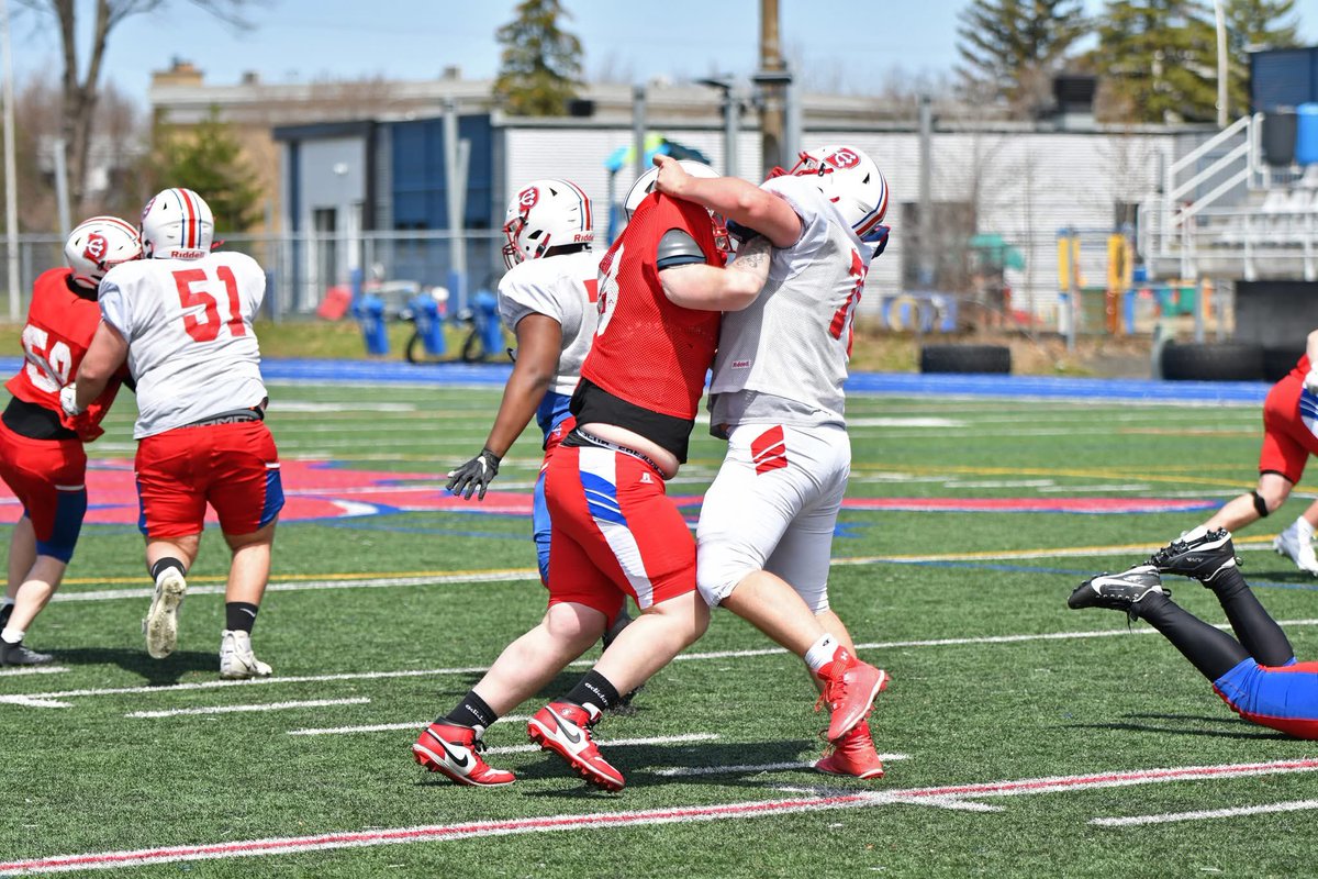 gui2laum's tweet image. spring camp by diablos 👹

Height : 6ft3
Weight : 262lbs
Nose tackl
Class of 2025