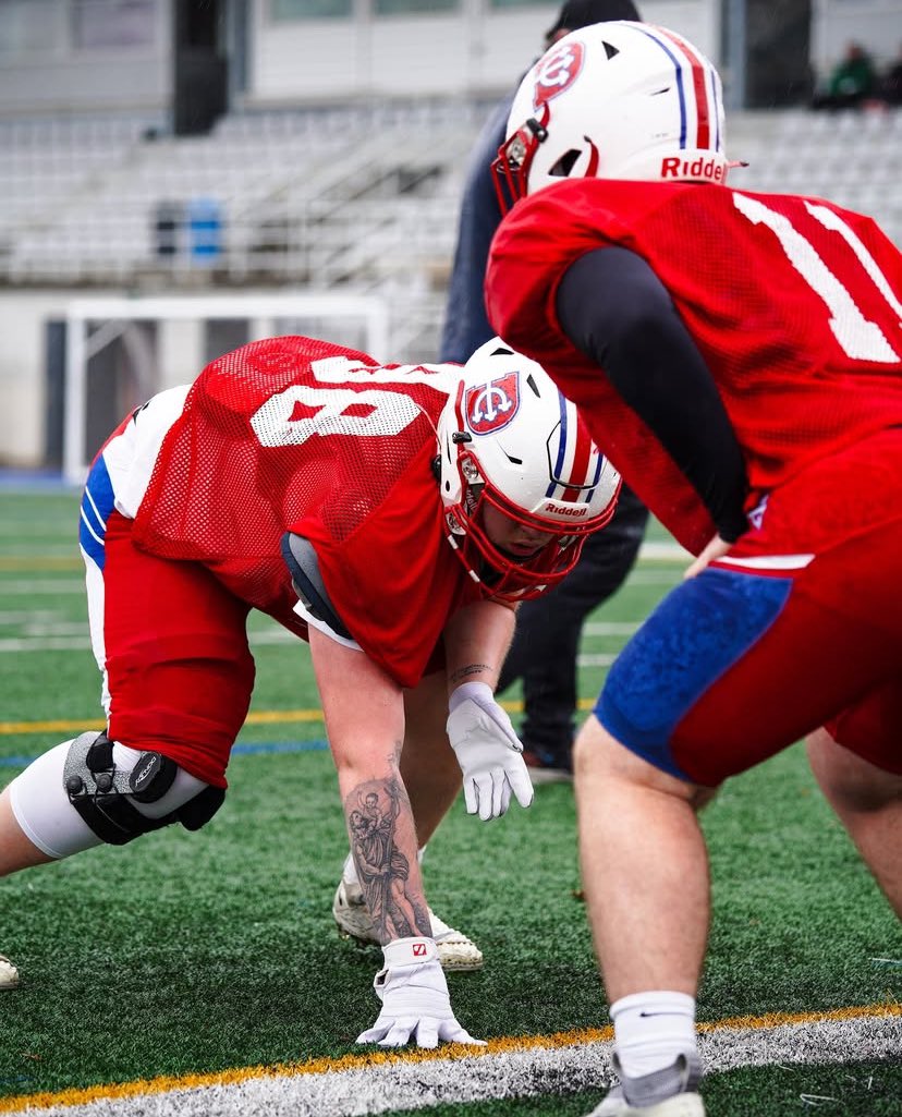 gui2laum's tweet image. spring camp by diablos 👹

Height : 6ft3
Weight : 262lbs
Nose tackl
Class of 2025