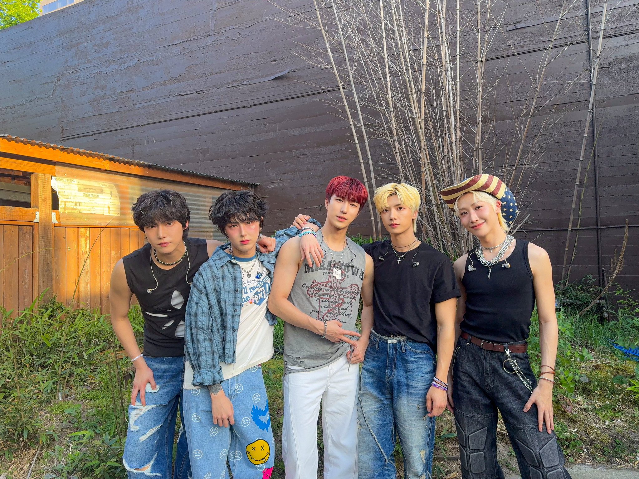 GqU1KM6bAAUyErY?format=jpg&name=large