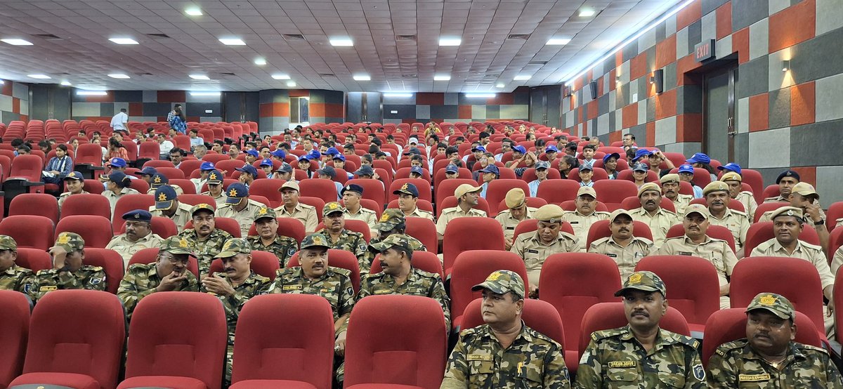 NssGhssDiu's tweet photo. #NSS volunteers of GHSS DIU be a part in #OperationAbhyaas
A mock drill and preparedness to be aware for Air raid attack
#OperationSindoor
#MYBHARAT #yuva
@YASMinistry @_NSSIndia @nssgujarat @PMOIndia  @CollectorD32563
@NSSRDAhmedabad
@DamanPublicity https://t.co/45koTLWJRF