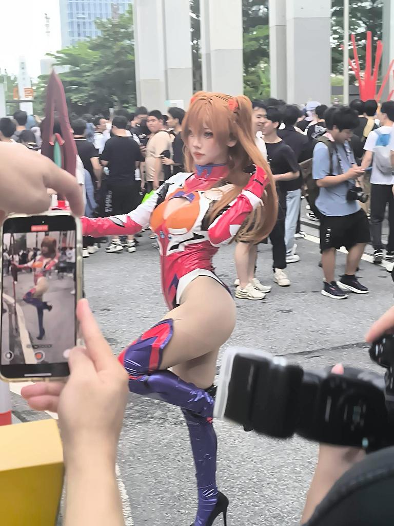 大家不要放过这个明日香
#萤火虫漫展 #明日香 #战斗服 #eva
#新世纪福音战士 https://t.co/euXdkfIJ7p