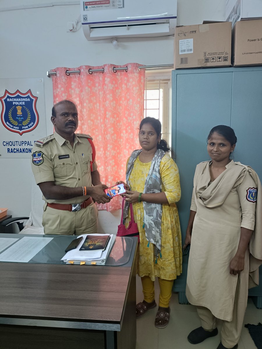 Good morning sir today i.e 07.05.2025 recovery mobile hand over to complainant.
