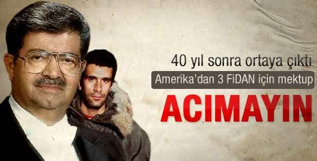 Özal'ın Deniz'ler için yazdığı mektup
Turgut Özal, Deniz Gezmiş ve arkadaşlarının idamından önce yazdığı mektupta idam için çağrıda bulunmuş.
Can Dündar bugünkü yazısında ölümlerinin 40. yılında anılan Deniz Gezmiş ve arkadaşlarının idam edilişini kaleme aldı. Dündar yazısında