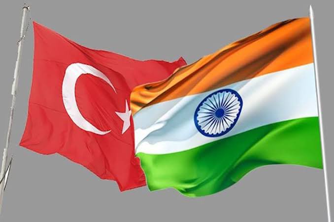 fastXnewss's tweet image. #Hintliler, Pakistan'a destek olduğu gerekçesiyle 'Türkiye'ye gelmeme' boykotuna başladı.
#çarşamba