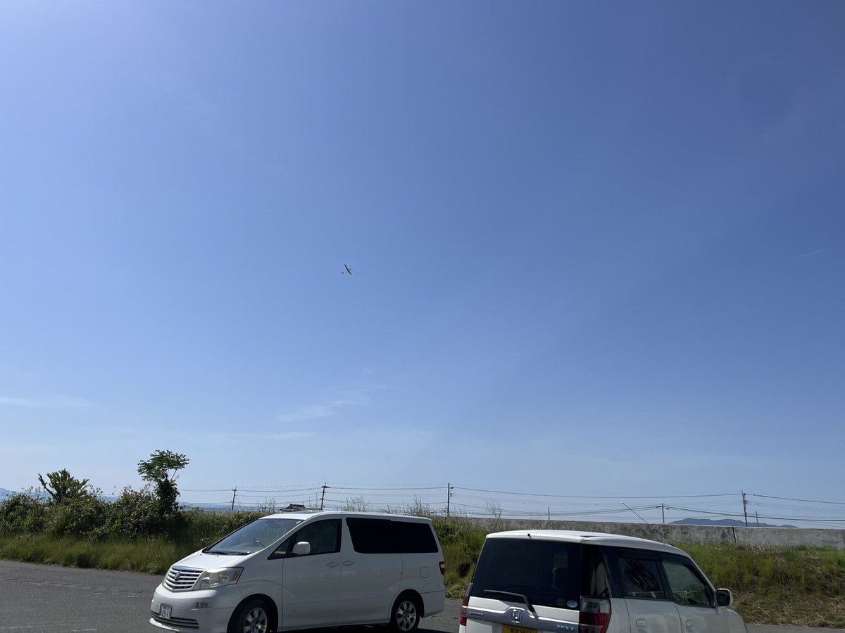 fuac_2513's tweet photo. GWは新入部員の初合宿に機体整備、体験搭乗と盛りだくさんの4日間でした。
(3往復したのでヘトヘトです🫩)

来週はcab..頑張らなければ https://t.co/Dcvz5keTo2