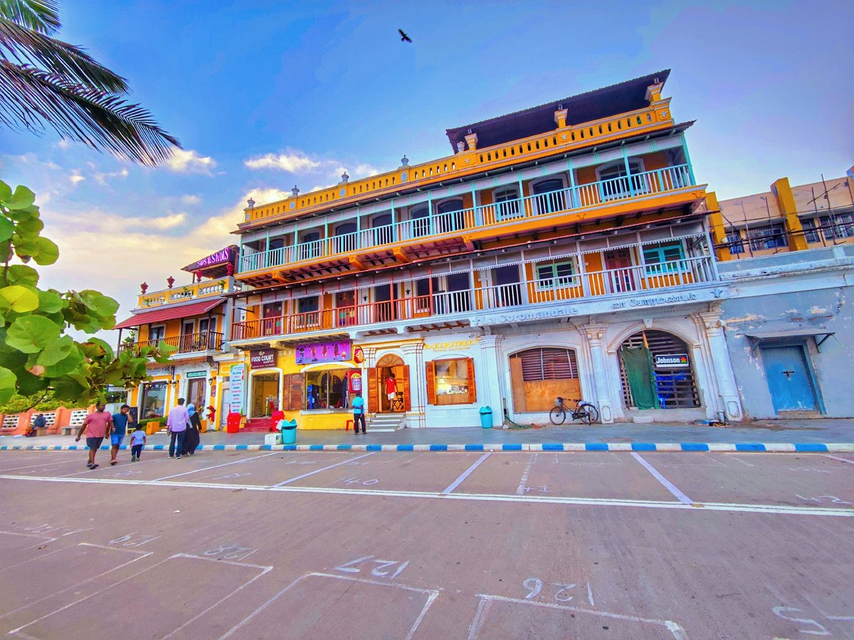 PYWeatherman's tweet image. On May 8,  2025, I found myself lost in a whirlwind of colors, entranced by the vibrant charm of Pondicherry&apos;s iconic beach road.

#PondicherryVibes #PuducherryTravel #BeachRoadMagic #PondyAdventures #ColorfulPondicherry #PuducherryDiaries #TravelPondy #PondicherryMoments…